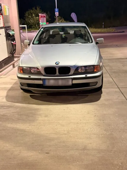 BMW 523i E39 Limousine