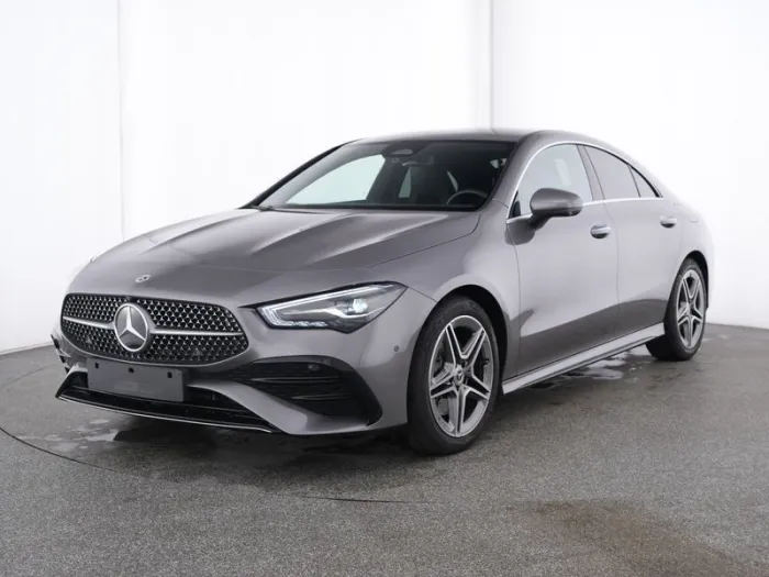 Mercedes-Benz CLA 200 AMG LED MBUX Standheizung Kamera Keyless
