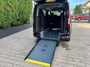 Ford Grand Tourneo Connect 1.5 D ROLLSTUHL+RAMPE
