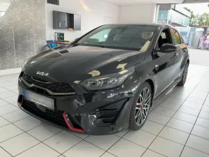 Kia CEED GT LEDER NAVI LED SHZ CAMERA GLASDACH ACC