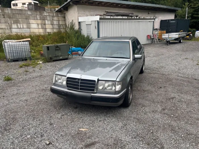 Mercedes-Benz Mercedes 300Turbo Diesel W 124
