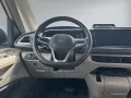 Volkswagen T7 Multivan 2.0 TDI lang Taxi 7-Sitz Fahrass Nav