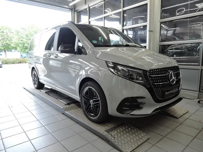 Mercedes-Benz V 300 d 4MATIC AVANTGARDE Lang AMG*Night*Sitzbel