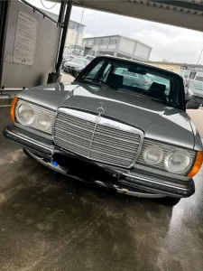 Mercedes-Benz W123  Baujahr 1982  2. Han...