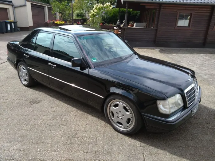 Mercedes-Benz W124 E 420 Deutsches Fahrzeug