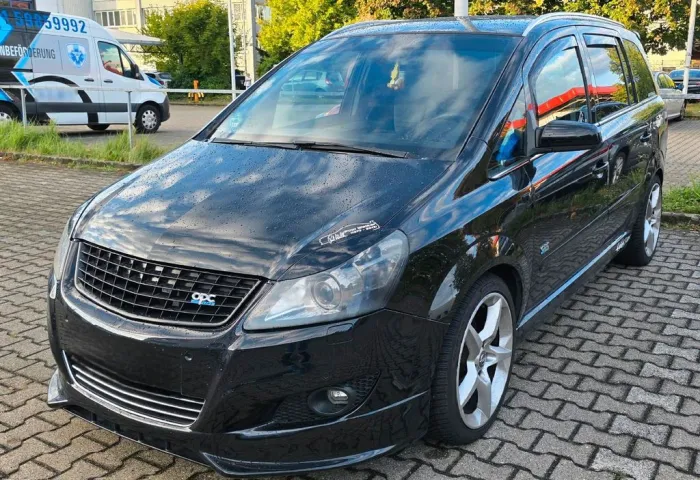Opel Zafira B 2.2 Direkt Opc LineII
