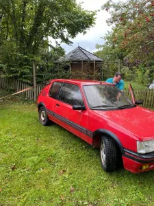 Peugeot 205 GTI 1.9 - 120 PS - EZ 89 - fes...