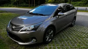 Toyota Avensis Combi 1,8-l-Valvematic Edition Edition