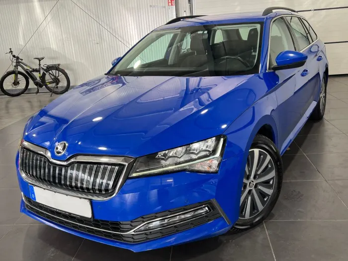 Skoda Superb 1.4 iV Combi Automatik **Navi*LED*AHK**