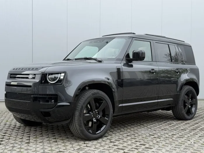 Land Rover Defender 110 P425 HSE X-Dynamic 22