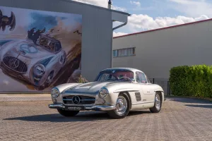 Mercedes-Benz SL Flügel / Scheibenbremsen vorne