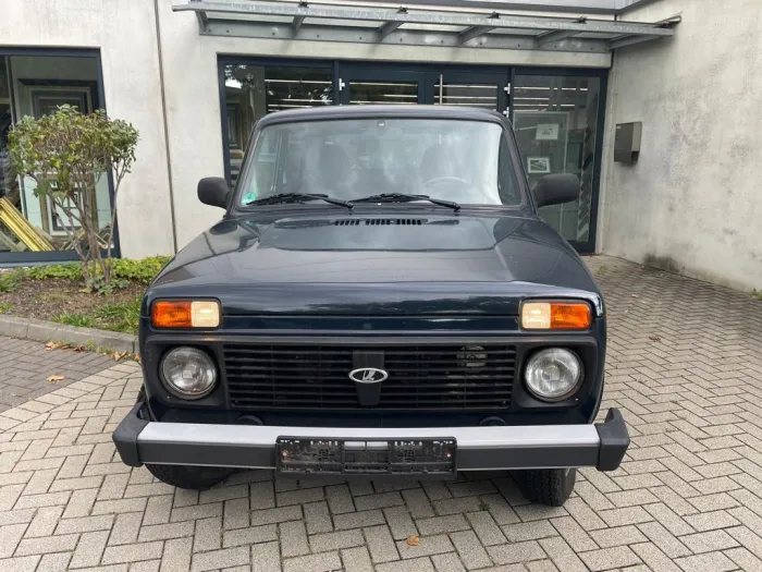 Lada Taiga Urban 4x4;TOP;1 Hand; nur 19500 KM;TÜV NEU