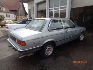 BMW E21 323I