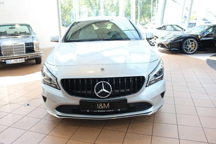 Mercedes-Benz CLA Shooting Brake CLA 180+AHK+Cam+SHZ+PDC+Navi+