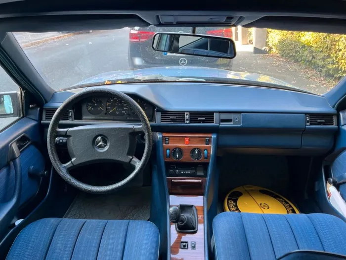 Mercedes-Benz W124 250D H-Kennzeichen; Mopf0; 5-Gang; AH...