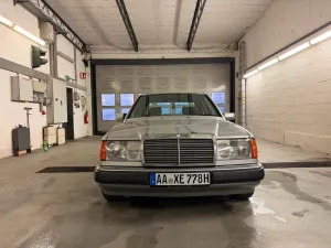 Mercedes-Benz W124 E300 Benzin