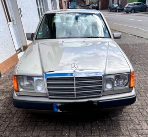 Mercedes-Benz Mercedes Benz 230E Automatik mit H Kennzei...