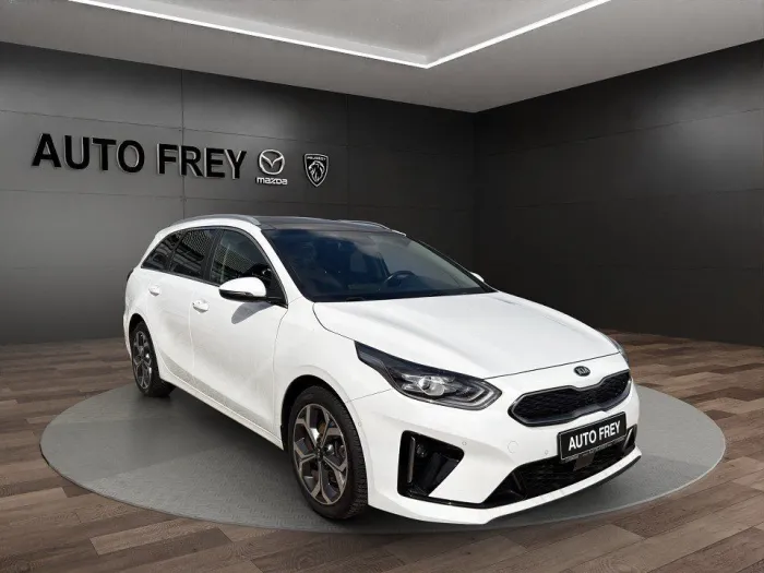 Kia Ceed SW 1.6 Plug-In Hybrid Platinum Edition+1.HA