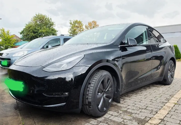 Tesla Model Y, LR, Allrad, Anhängerkupplung