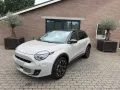 Fiat 600 Hybrid La Prima Camera Ambiance AppleCarplay