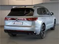 Volkswagen Touareg 3.0 TDI 4M R-Line*STHZ*AHK*PANO