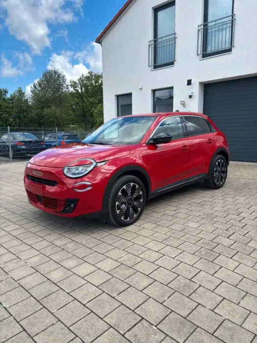 Fiat 600 Hybrid La Prima
