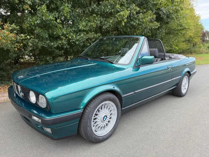 BMW 325i Cabrio/TÜV neu/H-Kennzeichen/Gutachten