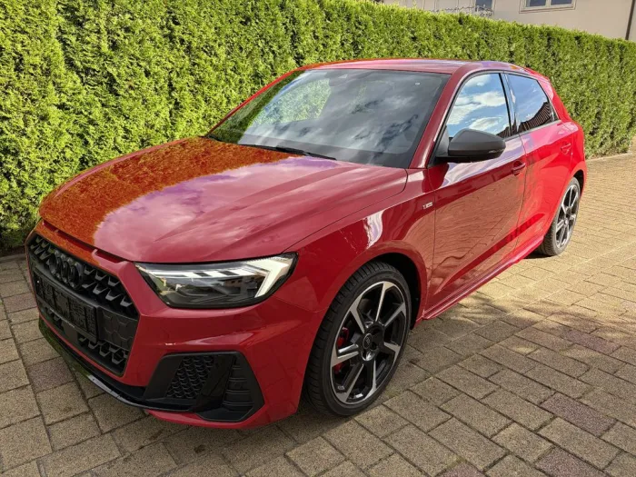 Audi A1 Sportback 40 TFSI S line, Navi, Sonos, ACC