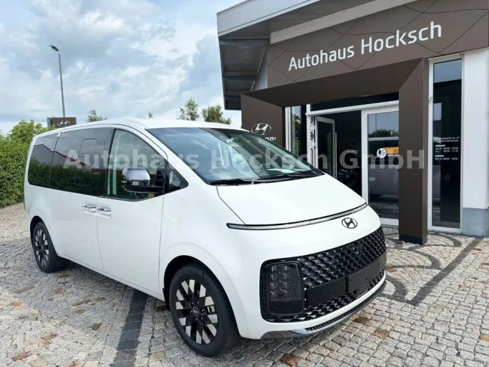 Hyundai Staria Signature Hybrid 2WD *NAVI*SZHZ*LRHZ*360°