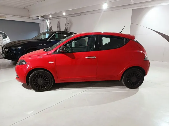Lancia Ypsilon 1.0 FireFly 5 porte S&S Hybrid Ec
