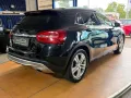 Mercedes-Benz GLA 180 Automatik / Navi / Sitzheizung / PDC