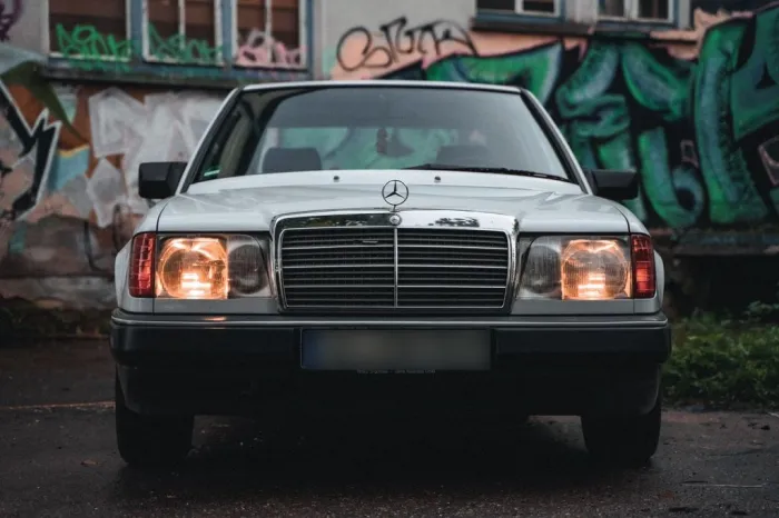 Mercedes-Benz Mercedes W124 230E Automatik HU 09/29 AHK ...