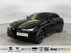 Alfa Romeo Giulia Intensa Q4 AUTOMATIK NAV LED PANODACH DIG