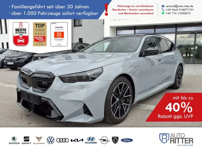 BMW M5 Touring ACC-HuD-AHK-RFK-PANO-LED-Navi-360°...