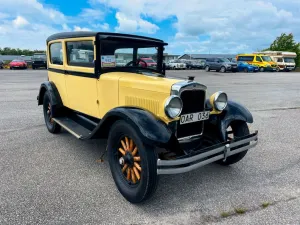 Studebaker Erskine Model 50 Club Sedan 2.4