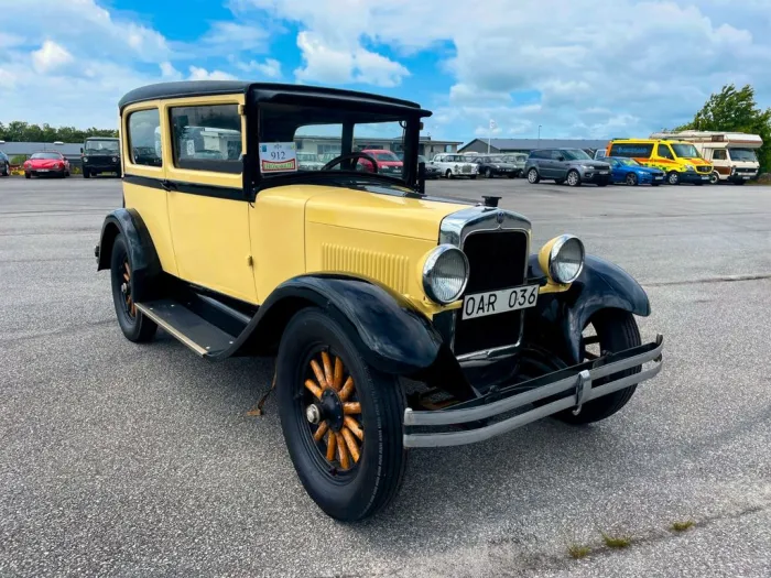 Studebaker Erskine Model 50 Club Sedan 2.4