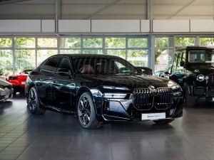 BMW 740d M Sport Pano B&W TV Massage AHK