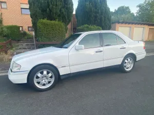 Mercedes-Benz C180 (W202) aus erster Hand H-Zulassung gepflegt