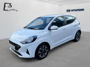 Hyundai i10 1.0 Benzin 5-MT 2WD Trend Navigationssyst...