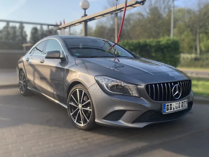 Mercedes-Benz CLA 180 Urban+Black-Optik+Panamericana+Bi-Xenon