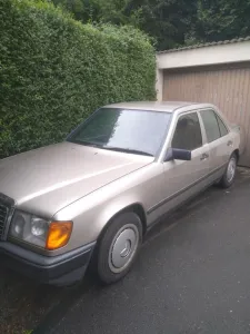 Mercedes-Benz Mercedes Benz W124 250 d Limo