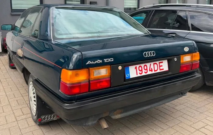 Audi 100
