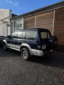 Mitsubishi Pajero 3.5 V6 V20 24V Automatik Standheizun Voll