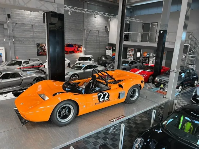 McLaren *Elva M1B*