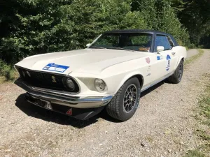 Ford Mustang mit GT 40 Zylinderköpfen