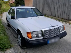 Mercedes-Benz Mercedes 230 E