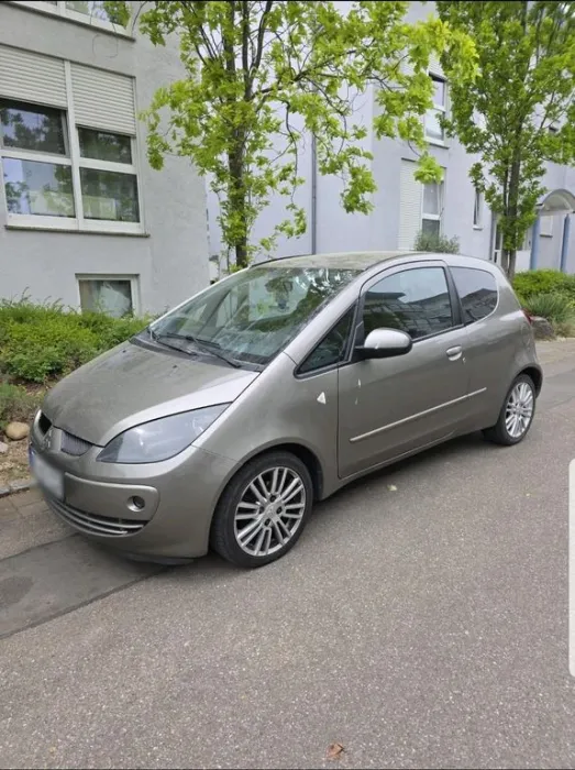 Mitsubishi colt
