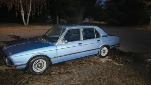 BMW E12 528i