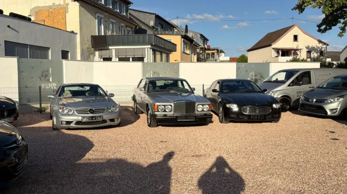 Bentley Eight