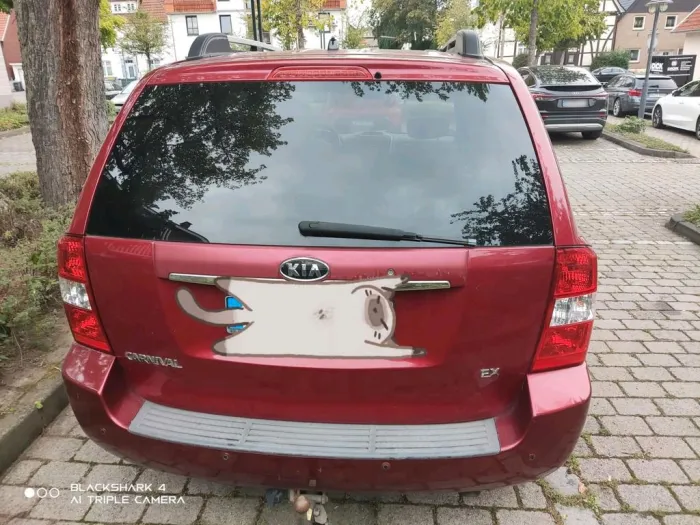 Kia Auto kia carnval
